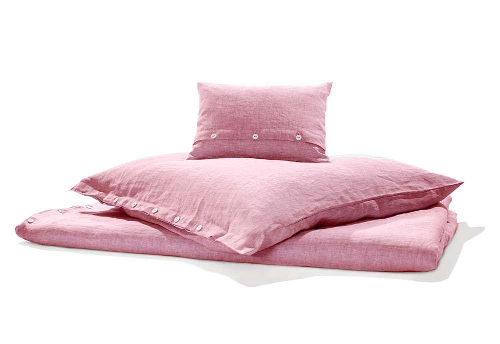 Bettwäsche Reines Leinen Malve, vorgewaschen - Hochwertige Bettwäsche-Set aus reinem Leinen in zartem Malventon, bestehend aus Kissen und Bettbezug mit klassischer Knopfleiste. Vorgewaschenes, strukturiertes Material mit natürlicher Knitteroptik, italienische Webqualität.