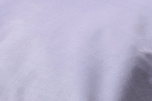 Hochwertiges Spannlaken Bluette aus Damast-Gewebe in tiefem Blau mit matter und glänzender Seite, elegante Struktur und edle Optik. Perfekt kombinierbar mit Ciclamino oder anderen Bettwäsche-Sets. Bettlaken, Hersteller: Stoffkontor