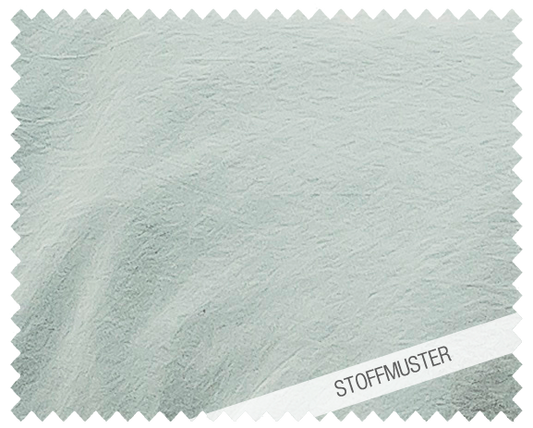 Stoffmuster zu Bettwäsche Stonewashed Denim Jade: Hochwertiges Stoffmuster in sanftem Jadegrün mit charakteristischer Stonewashed-Optik. Die weiche, pudrige Textur zeigt die typische Denim-Struktur in entspanntem Look. Stoffmuster, Hersteller: Stoffkontor